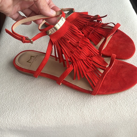 Like new Marc Fisher red suede flat sandals with fringe, gold trim, size 8.5. - Picture 9 of 10